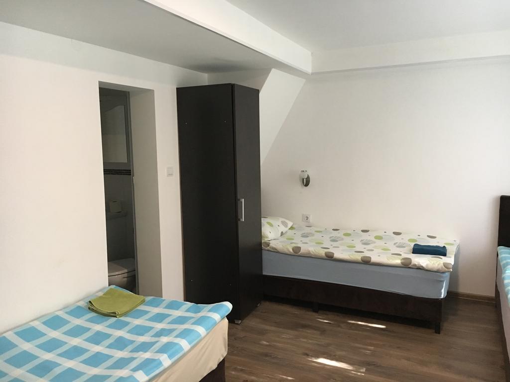 Pension Haus Baron 2 Friedrichsfeld Edingen-Neckarhausen Bagian luar foto