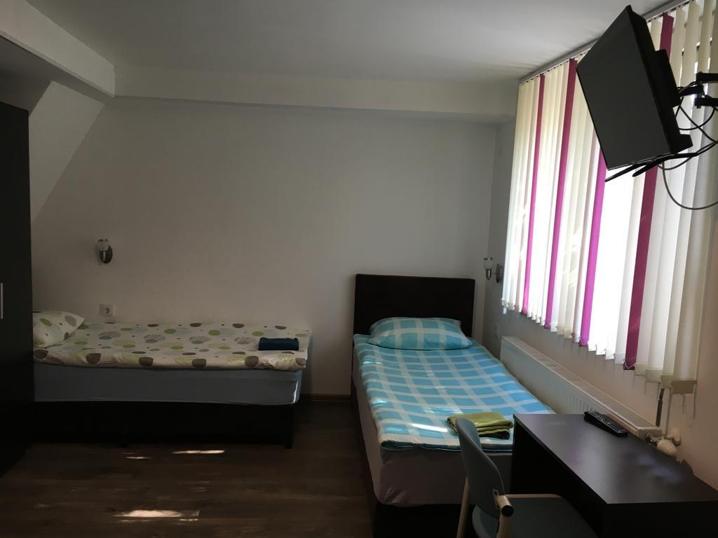 Pension Haus Baron 2 Friedrichsfeld Edingen-Neckarhausen Bagian luar foto